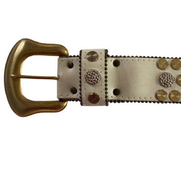 Vintage Women’s White Leather Belt Size M w/ Gold Buckle & Gold Silver Studs main image 5